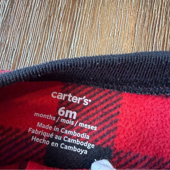 4/20$ Carter's Fleece Red and Black Plaid Moose Footie Footed Sleeper size 6M - Picture 2 of 3